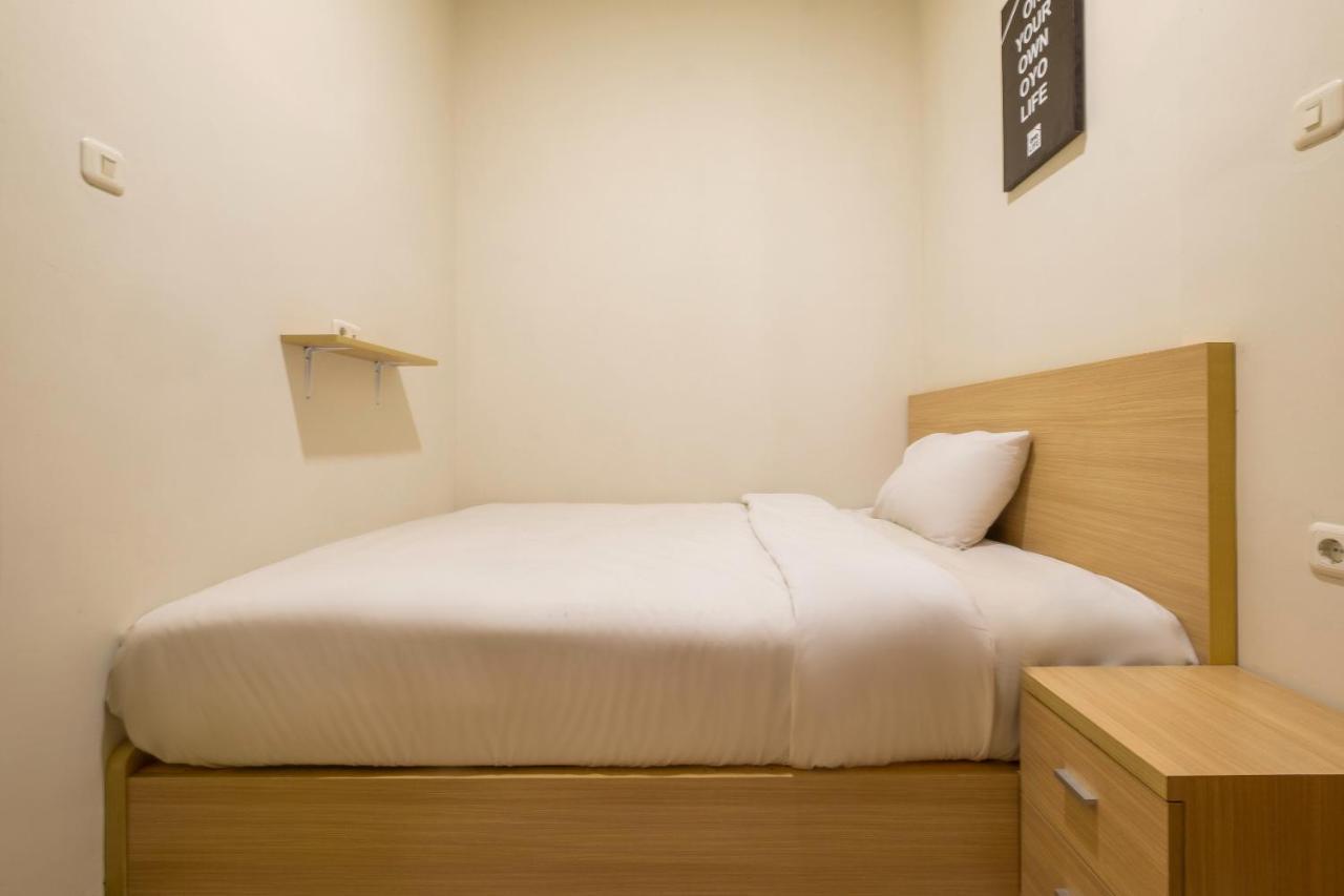 Oyo Life 2673 Rosewood Residence Karawang Buitenkant foto